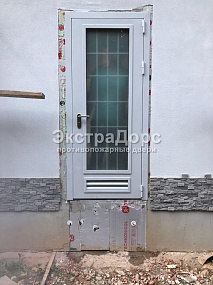 Противопожарные двери со стеклом от производителя в Реутове  купить